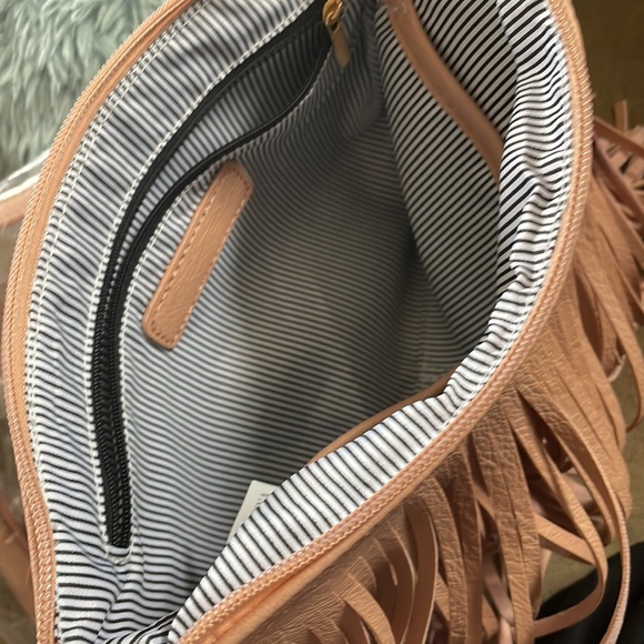 KENIO STYLES SHOULDER BAG - Picture 4 of 4